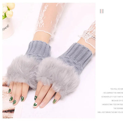 Heated Women’s Fur Gloves – Soft, Stylish & Warm for Cold Weather